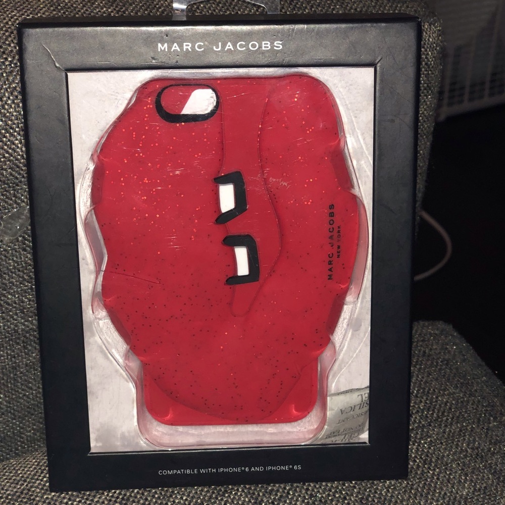 MARC JACOBS ‘Silicone Lips' iPhone 6 case